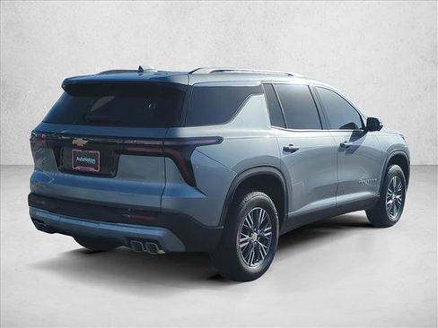 New 2026 Chevrolet Traverse LT w/ Driver Confidence Package image 2