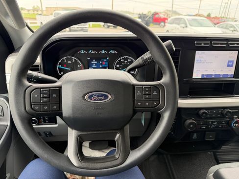 Used 2024 Ford F550 4x4 Crew Cab Super Duty w/ XLT Value Package image 19