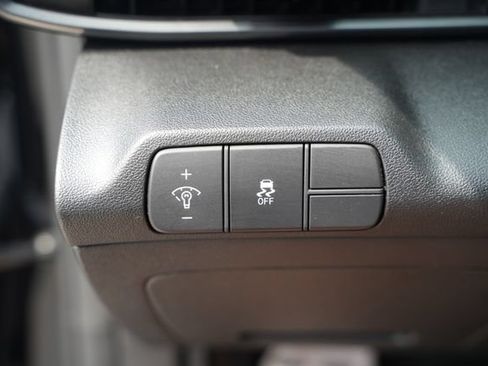 Used 2025 Hyundai Elantra Sport FWD image 34