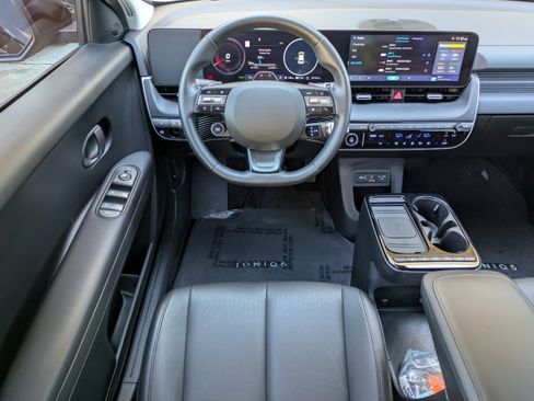 Certified 2025 Hyundai Ioniq 5 SEL image 12