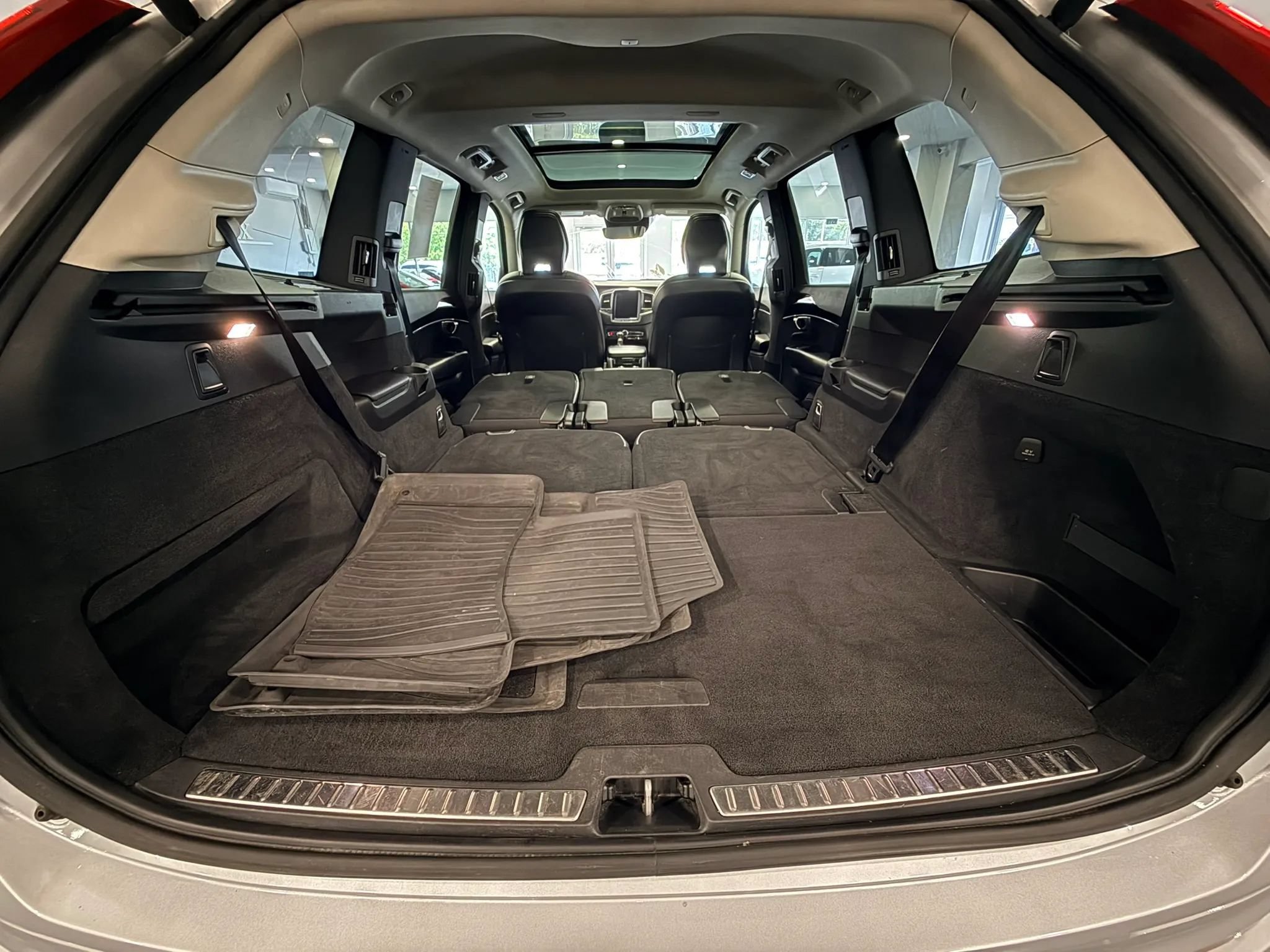 Used 2019 Volvo XC90 T5 Momentum FWD image 43