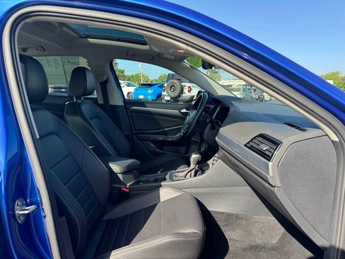 Used 2024 Volkswagen Jetta SE FWD image 18