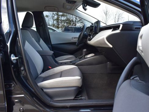 Used 2024 Toyota Corolla LE FWD image 16