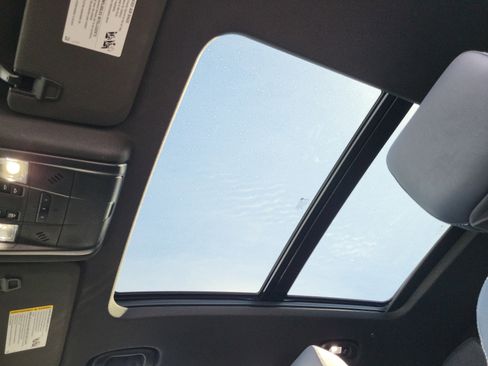 Used 2023 Chevrolet Blazer RS w/ Driver Confidence II Package image 30