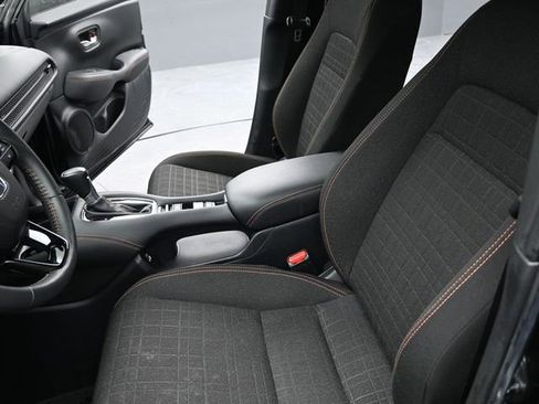 Used 2023 Honda HR-V Sport image 16