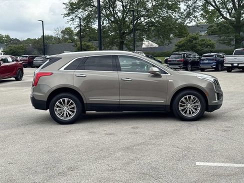 Used 2018 Cadillac XT5 Luxury w/ Driver Awareness Package AWD/4WD image 4