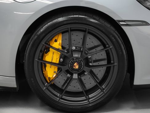 Used 2025 Porsche 911 Targa 4 GTS image 17
