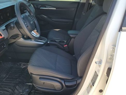 Certified 2024 Kia Seltos LX AWD/4WD image 9