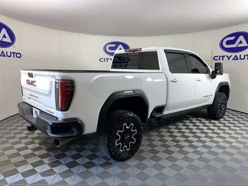 Used 2024 GMC Sierra 2500 AT4X AWD/4WD image 3