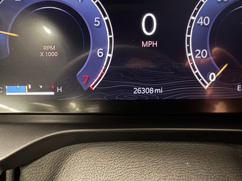 Used 2024 Jeep Grand Cherokee Altitude AWD/4WD image 24