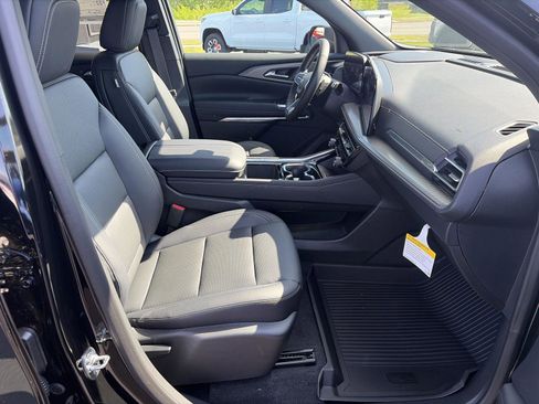 New 2026 Chevrolet Traverse LT w/ Driver Confidence Package FWD image 15