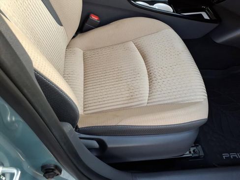 Used 2016 Toyota Prius Three image 18