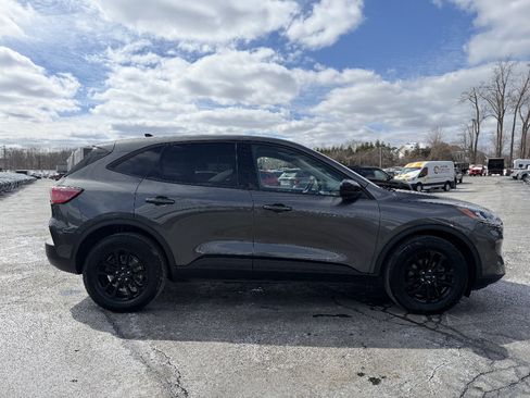 Used 2020 Ford Escape SE Sport image 8
