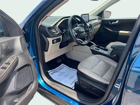 Used 2020 Ford Escape Titanium AWD/4WD image 8