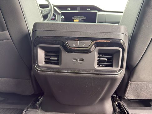 New 2026 GMC Sierra 1500 AT4 w/ AT4 Premium Package AWD/4WD image 12