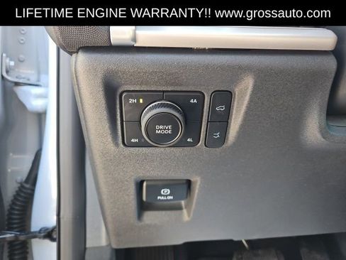 Used 2025 Ford Expedition Active AWD/4WD image 17