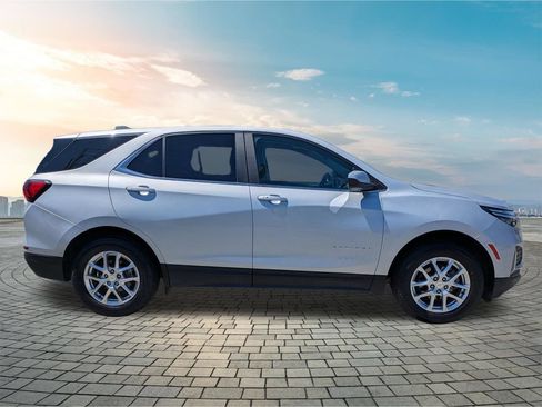 Used 2022 Chevrolet Equinox LT AWD/4WD image 4