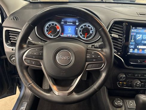Used 2020 Jeep Cherokee Limited AWD/4WD image 7