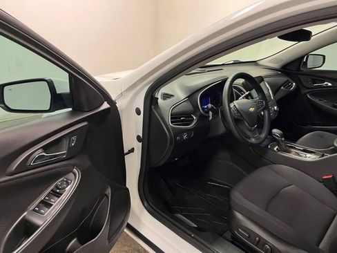 Used 2024 Chevrolet Malibu RS image 16