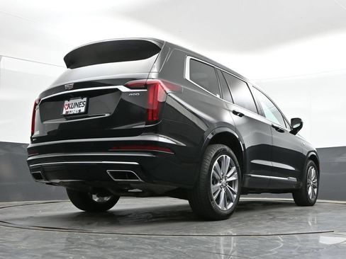 Used 2025 Cadillac XT6 Premium Luxury AWD/4WD image 41