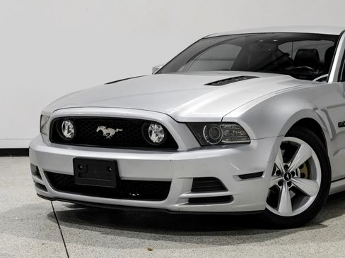 Used 2013 Ford Mustang GT Premium w/ Comfort Pkg RWD image 10