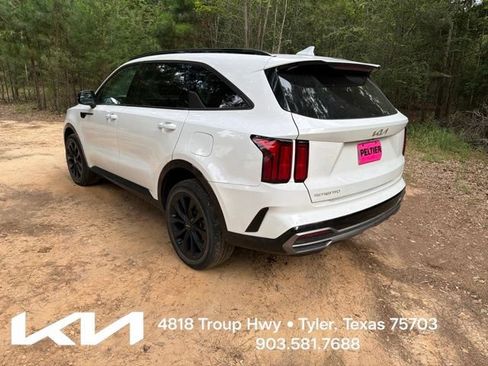 Certified 2023 Kia Sorento SX AWD/4WD image 9
