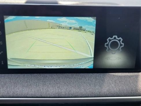 Used 2025 Nissan Kicks SV w/ Illumination Package FWD image 16