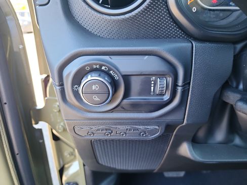 New 2025 Jeep Gladiator Rubicon image 12