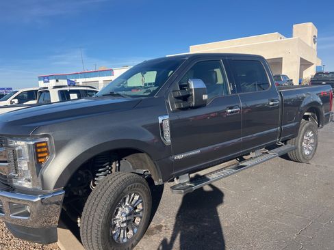 Used 2018 Ford F250 XLT w/ XLT Premium Package image 11