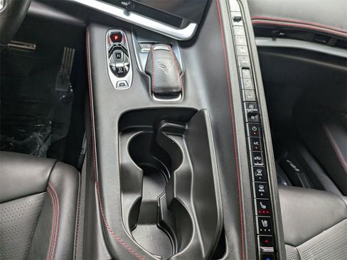 Used 2021 Chevrolet Corvette Stingray Premium Conv w/ Z51 Performance Package image 22