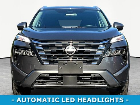 Used 2026 Nissan Rogue SL FWD image 2