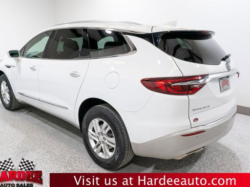 Used 2020 Buick Enclave Essence w/ Sound and Sites Package image 3