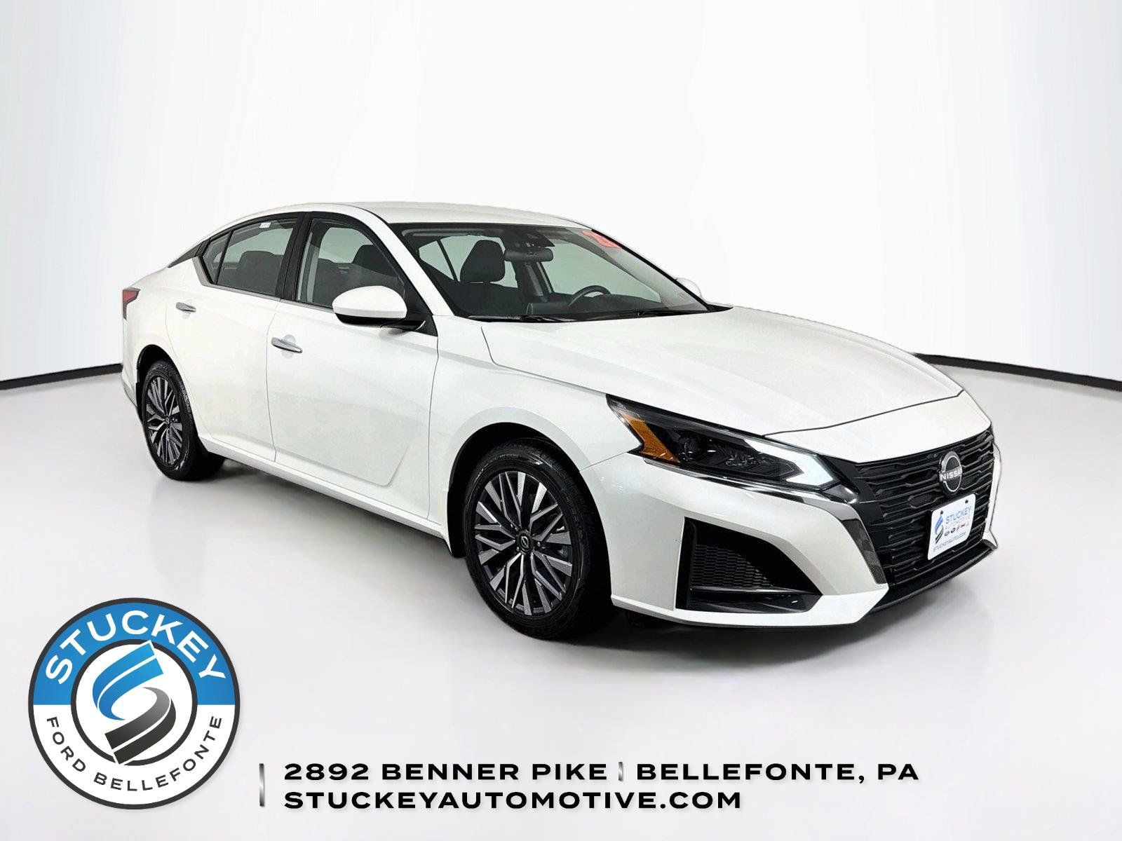 Used 2023 Nissan Altima 2.5 SV AWD/4WD image 1