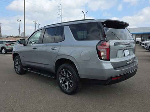 Used 2024 Chevrolet Tahoe Z71 w/ Luxury Package image 3