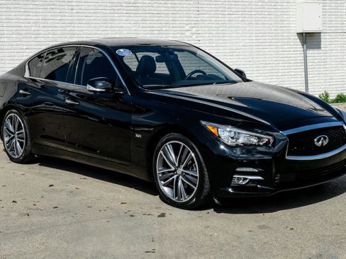 Used 2016 INFINITI Q50 3.0t Premium w/ Driver Assistance Package image 6