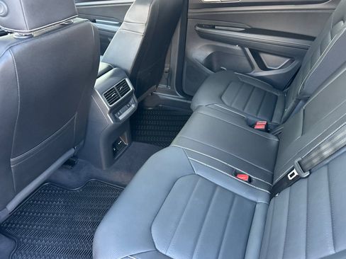 New 2026 Volkswagen Atlas Cross Sport SEL R-Line AWD/4WD image 10