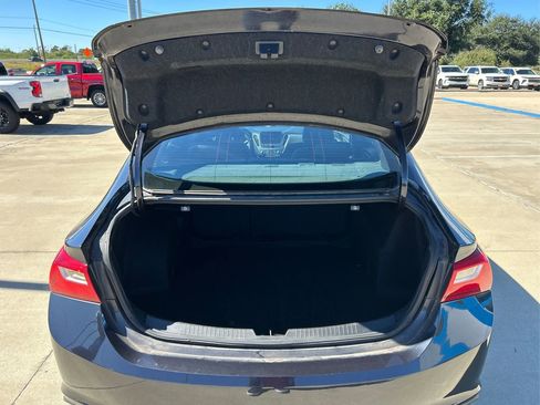 Used 2023 Chevrolet Malibu LT FWD image 13