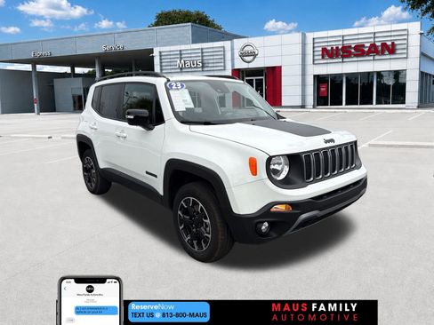 Used 2023 Jeep Renegade Latitude AWD/4WD image 1