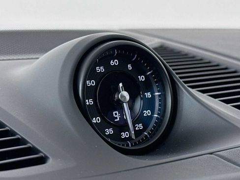 New 2026 Porsche Cayenne image 17