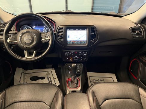 Used 2021 Jeep Compass Trailhawk w/ Sun and Sound Group AWD/4WD image 8