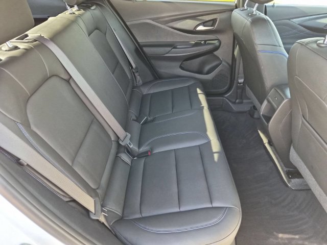 Used 2025 Buick Envista Sport Touring w/ Convenience I Package FWD image 29