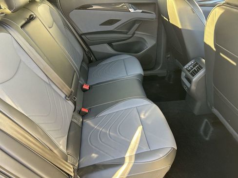 New 2026 Volkswagen Tiguan SE R-Line FWD image 9