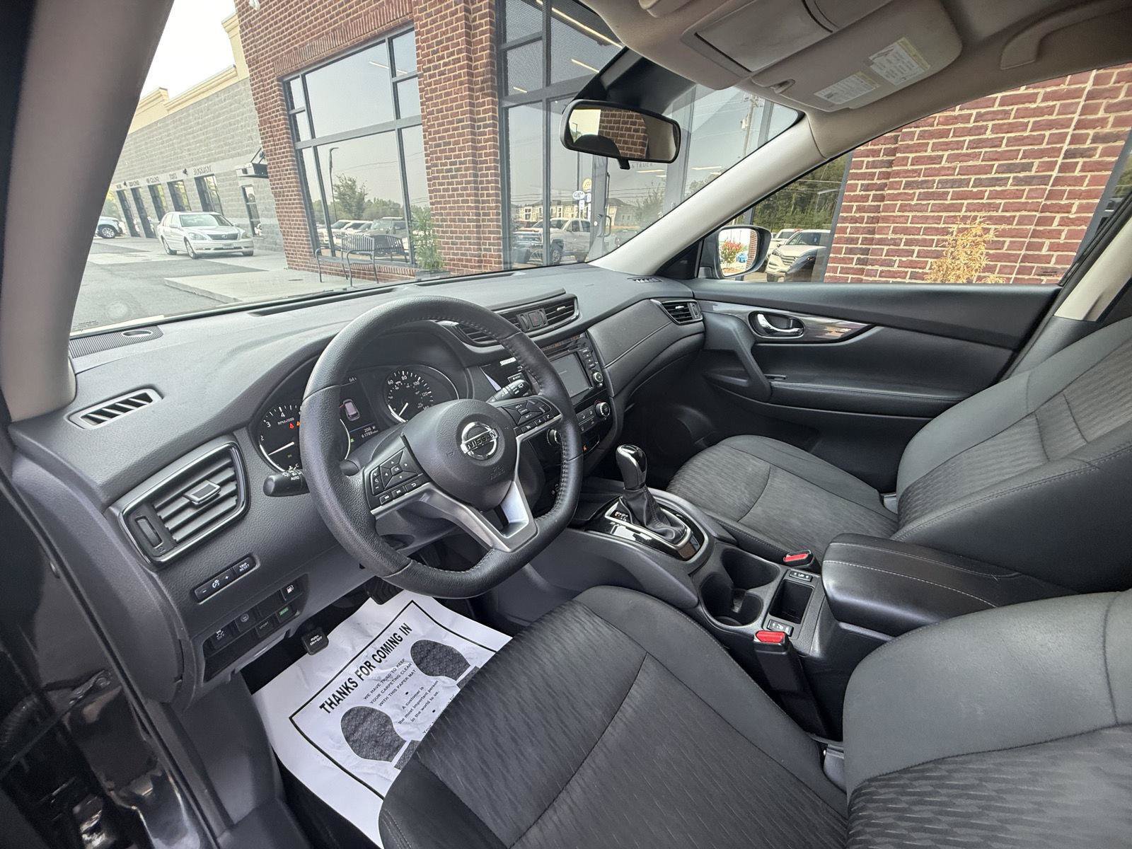 Used 2020 Nissan Rogue S w/ Special Edition Package FWD image 9