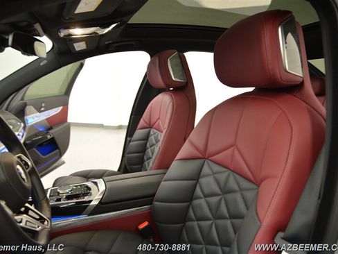 Used 2024 BMW 740i w/ M Sport Professional Package image 15