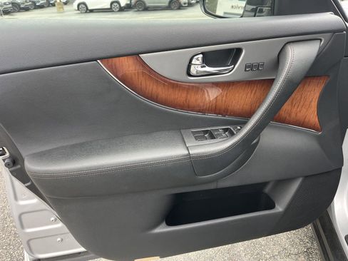 Used 2014 INFINITI QX70 AWD image 10