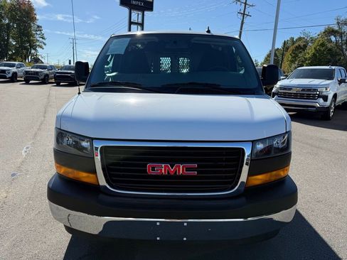 Used 2023 GMC Savana 2500 w/ Driver Convenience Package image 8