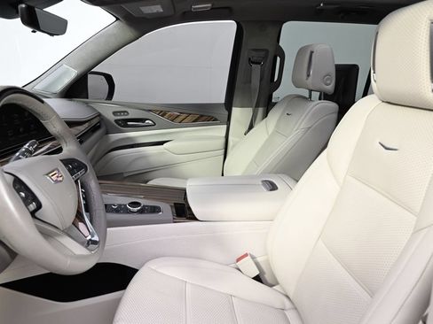 Used 2023 Cadillac Escalade Sport Platinum w/ LPO, ONYX Package AWD/4WD image 13