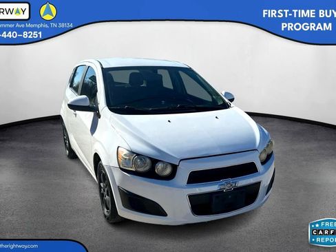 Used 2014 Chevrolet Sonic LT image 3