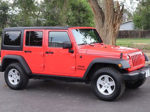 Used 2013 Jeep Wrangler Unlimited Sport AWD/4WD image 2