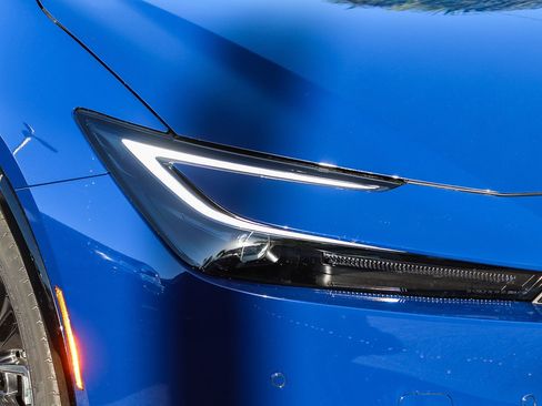 New 2026 Toyota Prius XLE image 5